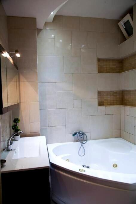 Luxurious West Side Maisonette In Alexandroupolisヴィラ エクステリア 写真
